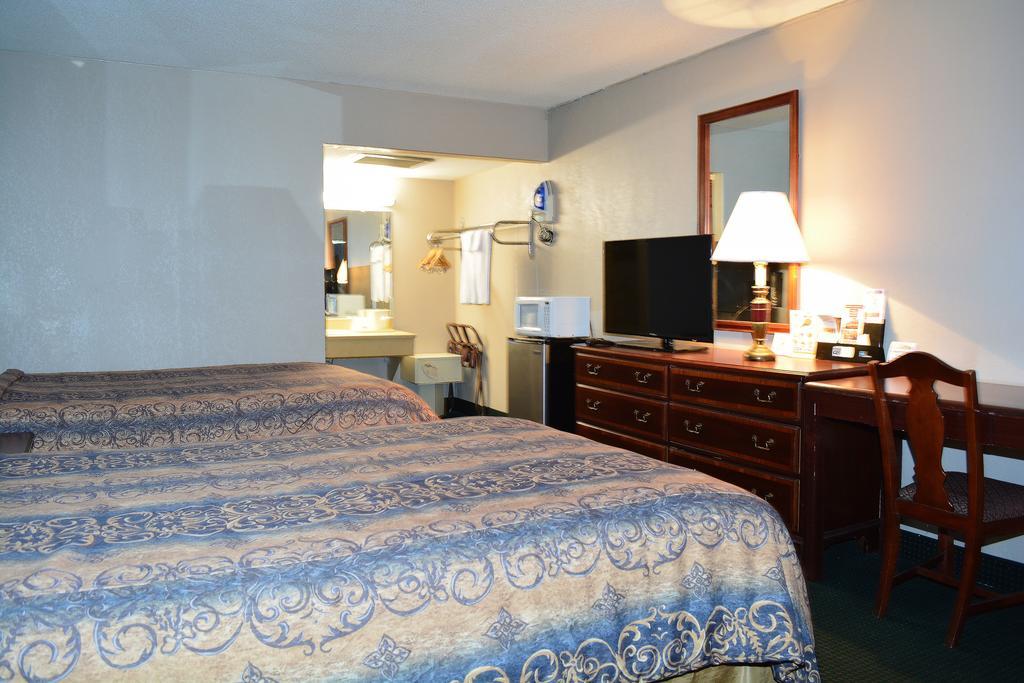 Red Carpet Inn And Suites Scranton Zewnętrze zdjęcie